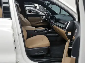 2023 Kia Sorento с пробегом 28 407 км