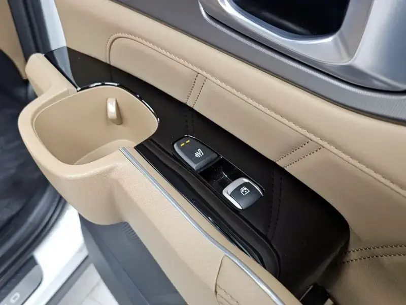 2023 Kia Sorento с пробегом 28 407 км