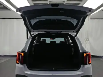 2023 Kia Sorento с пробегом 28 407 км