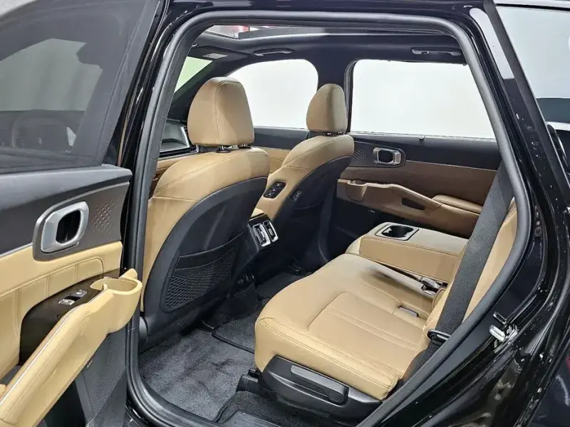 2025 Kia Sorento с пробегом 3 624 км