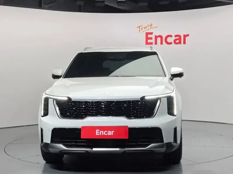 2025 Kia Sorento с пробегом 11 214 км