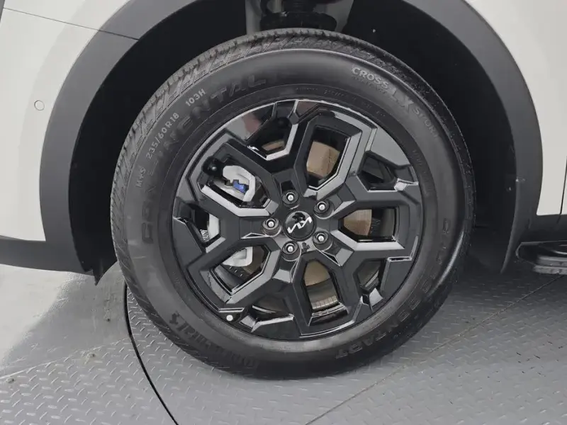 2025 Kia Sorento с пробегом 11 214 км