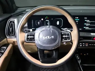 2025 Kia Sorento с пробегом 7 220 км