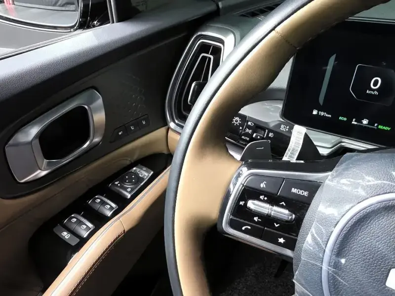 2025 Kia Sorento с пробегом 7 220 км