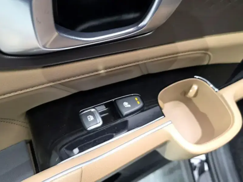 2025 Kia Sorento с пробегом 7 220 км