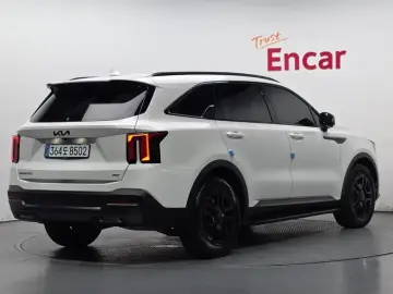 2025 Kia Sorento с пробегом 13 241 км