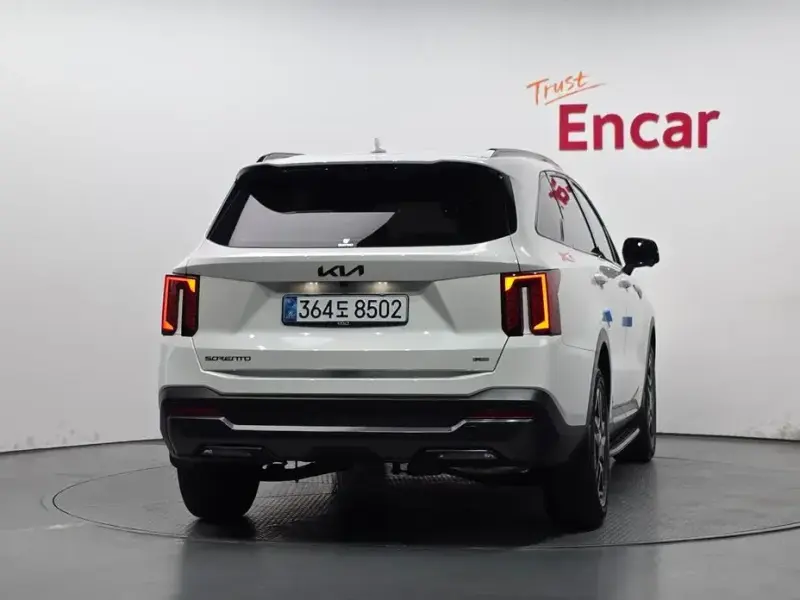 2025 Kia Sorento с пробегом 13 241 км