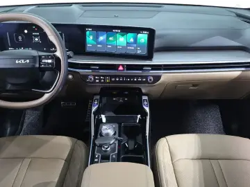 2025 Kia Sorento с пробегом 13 241 км