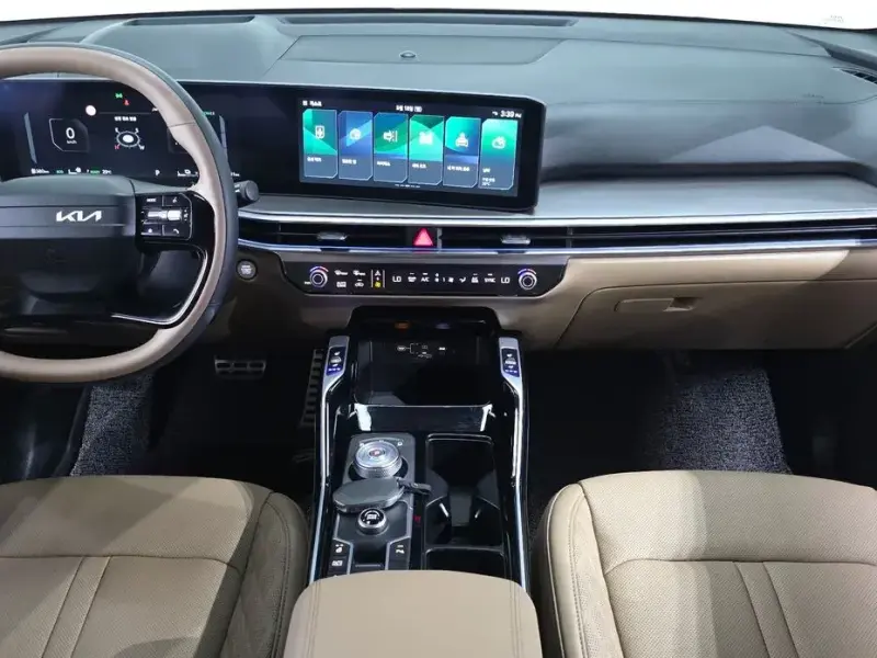 2025 Kia Sorento с пробегом 13 241 км