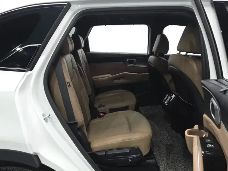 2025 Kia Sorento с пробегом 13 241 км