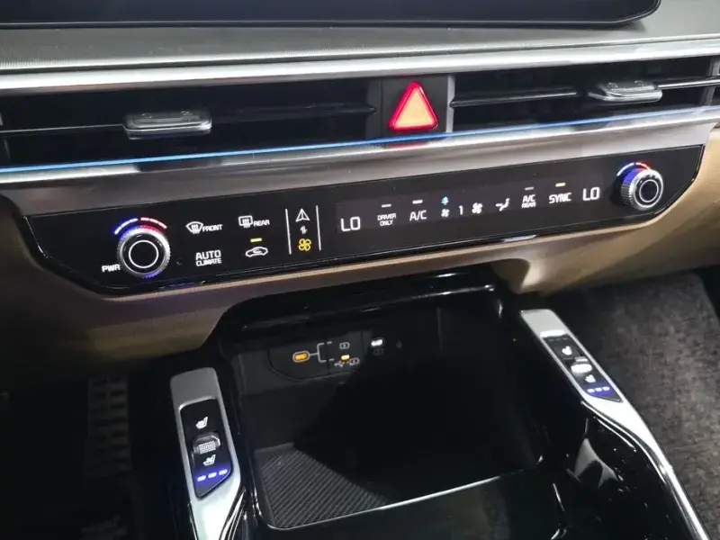 2025 Kia Sorento с пробегом 13 241 км