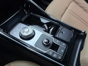 2024 Kia Sorento с пробегом 28 966 км