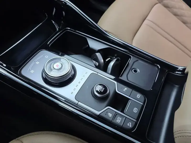 2024 Kia Sorento с пробегом 28 966 км