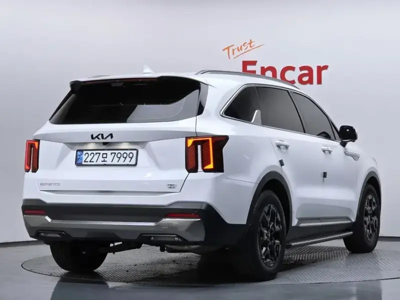2024 Kia Sorento с пробегом 18 077 км