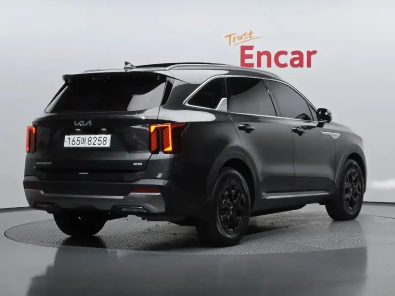 2023 Kia Sorento с пробегом 20 119 км