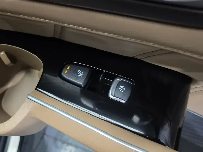 2025 Kia Sorento с пробегом 7 822 км