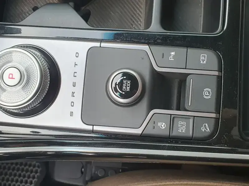 2024 Kia Sorento с пробегом 18 790 км