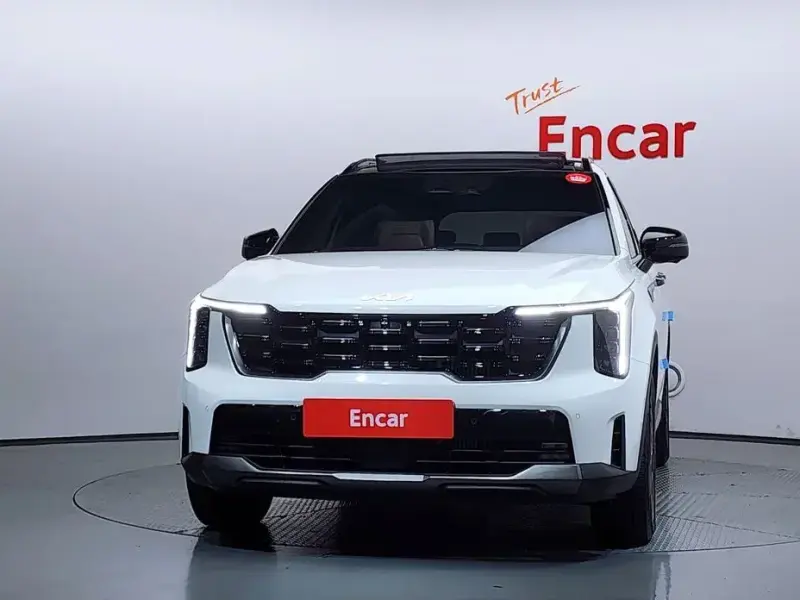 2025 Kia Sorento с пробегом 12 644 км