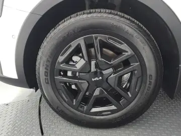 2025 Kia Sorento с пробегом 12 644 км
