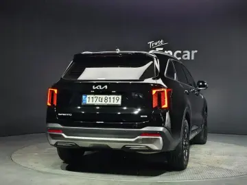 2024 Kia Sorento с пробегом 17 092 км