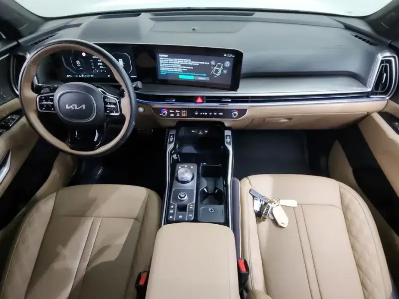 2025 Kia Sorento с пробегом 12 644 км