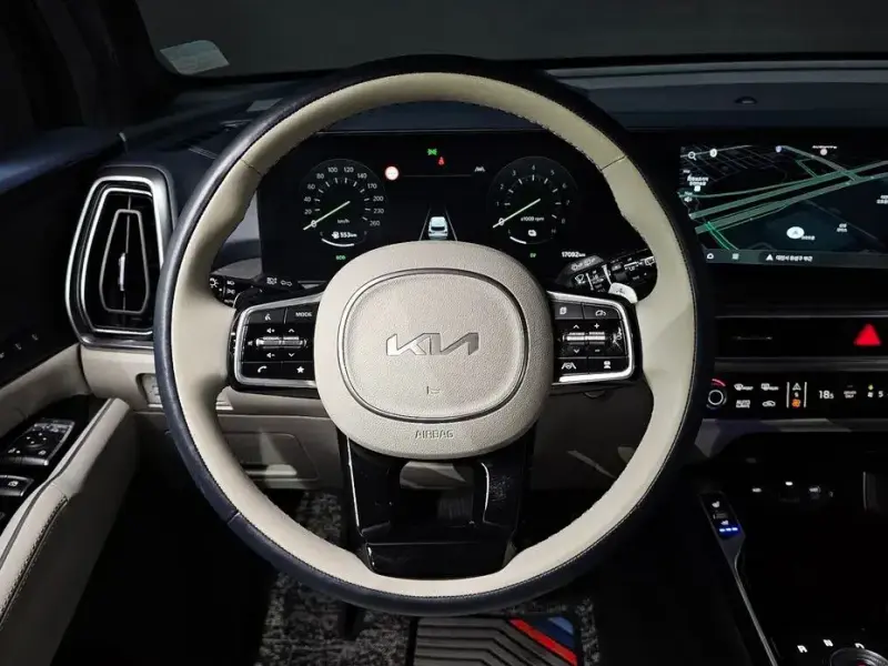2024 Kia Sorento с пробегом 17 092 км