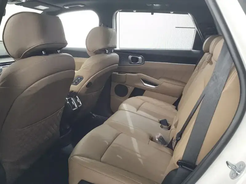 2025 Kia Sorento с пробегом 12 644 км