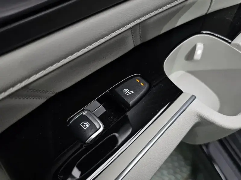 2024 Kia Sorento с пробегом 17 092 км