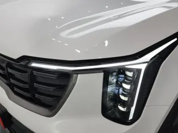 2025 Kia Sorento с пробегом 12 644 км