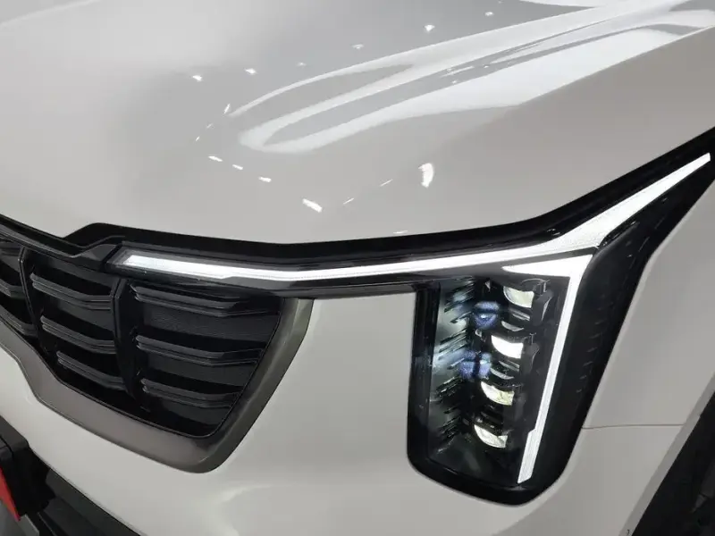 2025 Kia Sorento с пробегом 12 644 км
