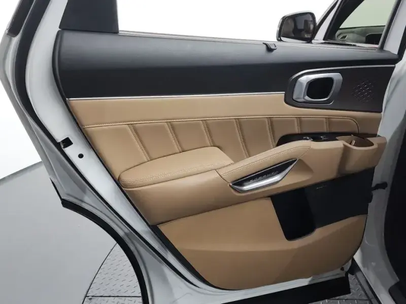 2025 Kia Sorento с пробегом 12 644 км
