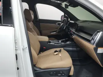 2025 Kia Sorento с пробегом 12 644 км