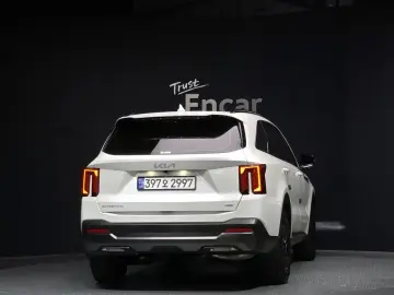 2023 Kia Sorento с пробегом 13 832 км
