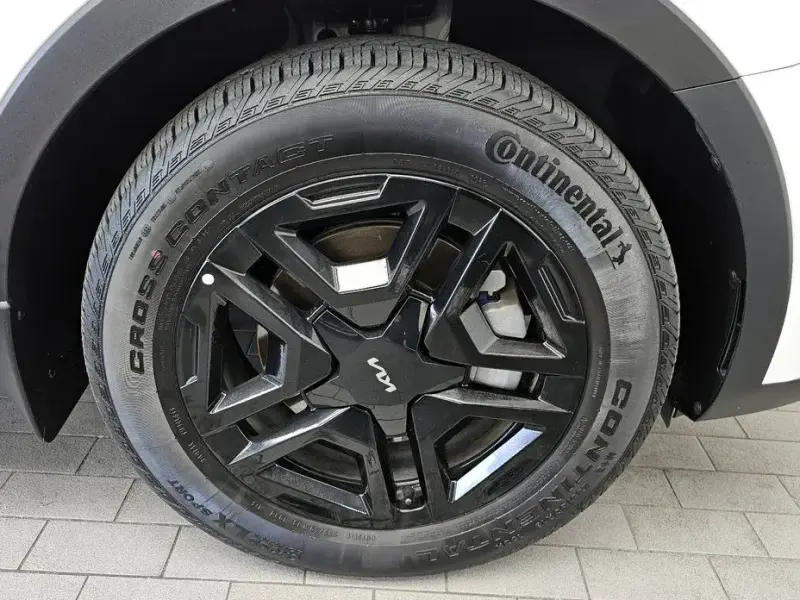 2023 Kia Sorento с пробегом 13 832 км