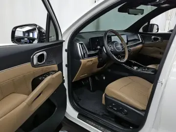2023 Kia Sorento с пробегом 13 832 км