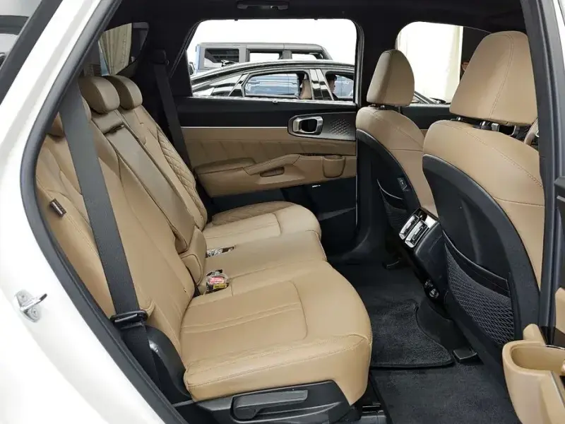 2023 Kia Sorento с пробегом 13 832 км