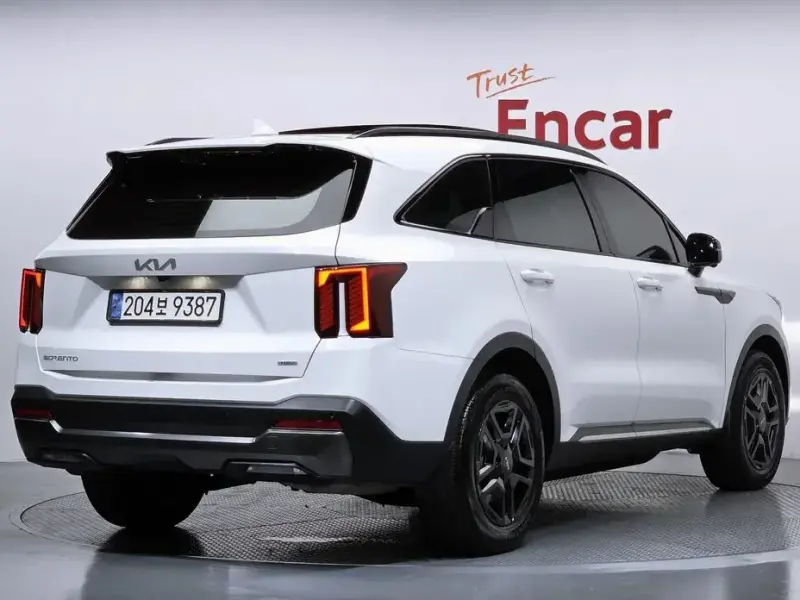 2024 Kia Sorento с пробегом 24 404 км