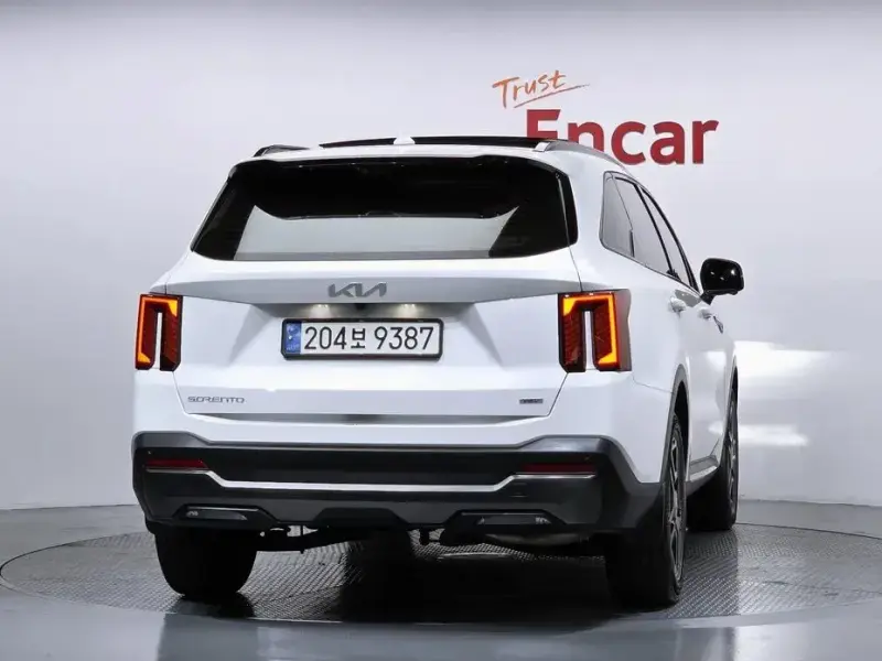 2024 Kia Sorento с пробегом 24 404 км
