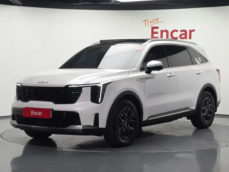 2025 Kia Sorento с пробегом 15 288 км