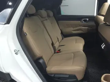 2025 Kia Sorento с пробегом 15 288 км