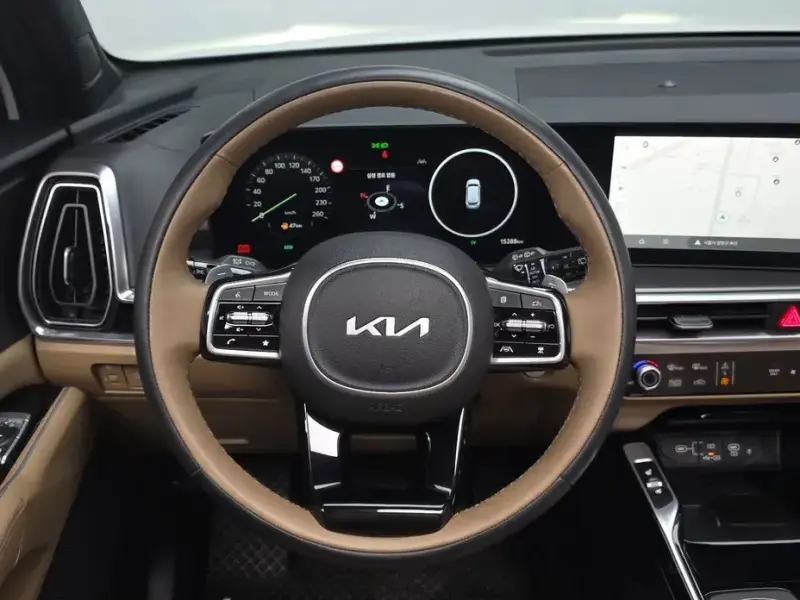 2025 Kia Sorento с пробегом 15 288 км
