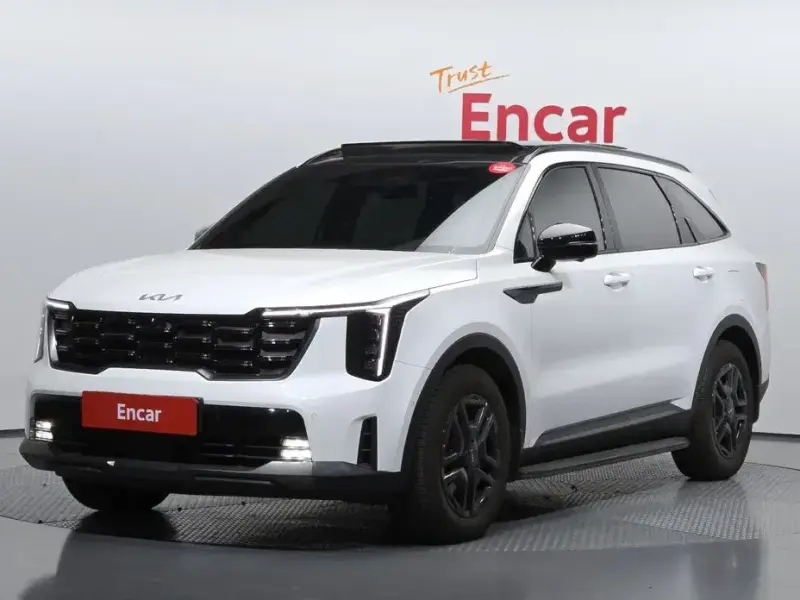 2025 Kia Sorento с пробегом 12 097 км