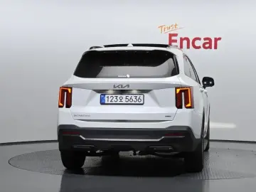 2025 Kia Sorento с пробегом 12 097 км