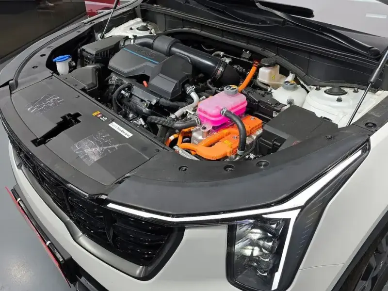 2025 Kia Sorento с пробегом 12 097 км