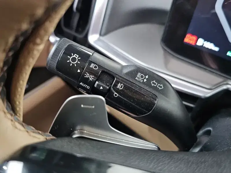 2025 Kia Sorento с пробегом 12 097 км