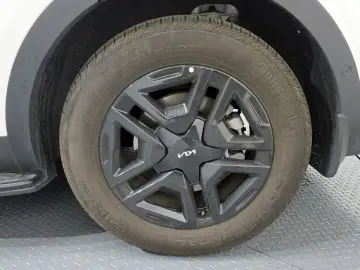 2025 Kia Sorento с пробегом 12 097 км