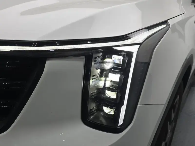 2025 Kia Sorento с пробегом 12 097 км