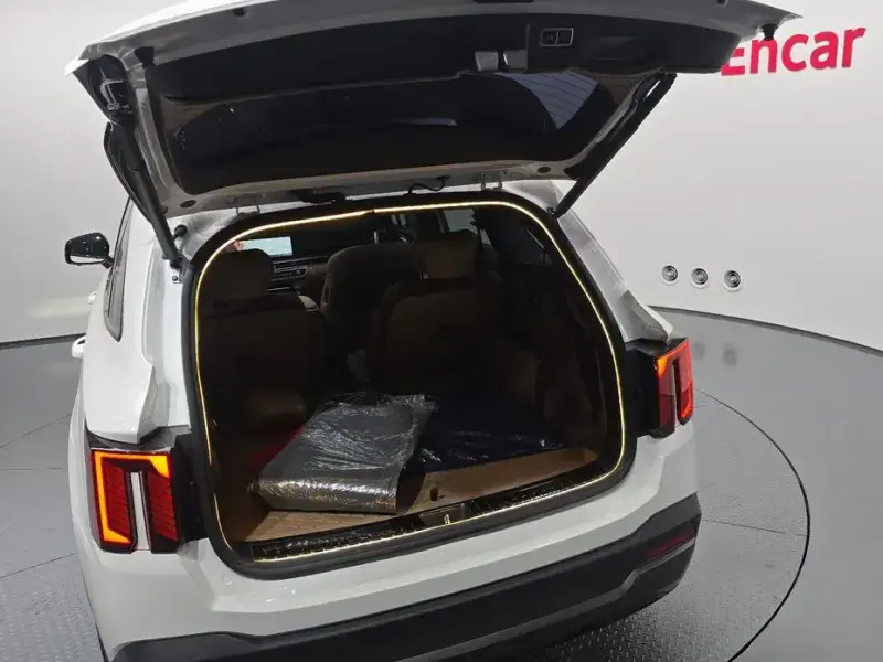 2025 Kia Sorento с пробегом 12 097 км