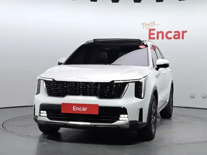 2023 Kia Sorento с пробегом 18 676 км