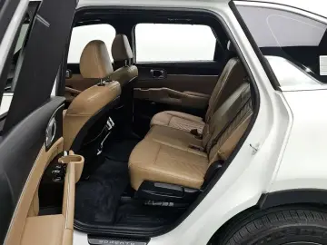 2023 Kia Sorento с пробегом 18 676 км